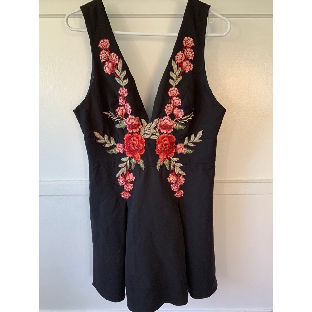 DRESS